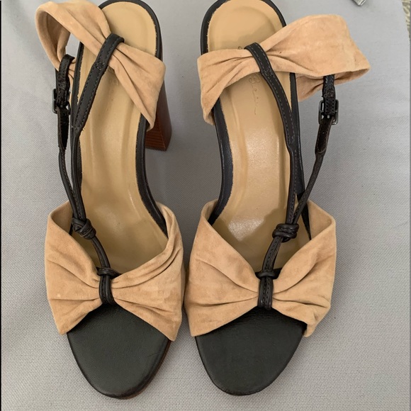 Sandals - Picture 1 of 2